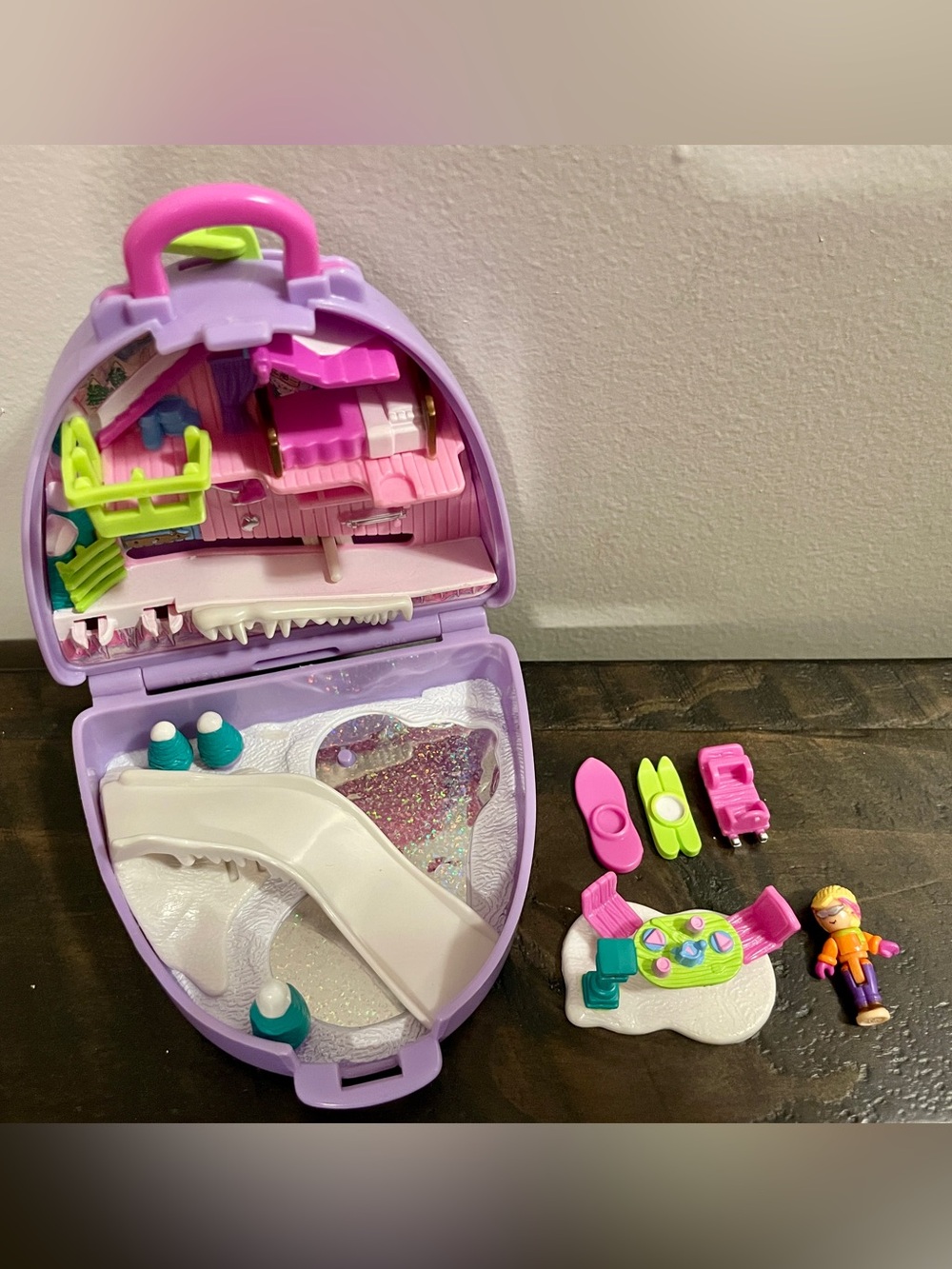 ❄️ Vintage Polly Pocket Snow Mountain (1996) Bluebird Vacation Collection